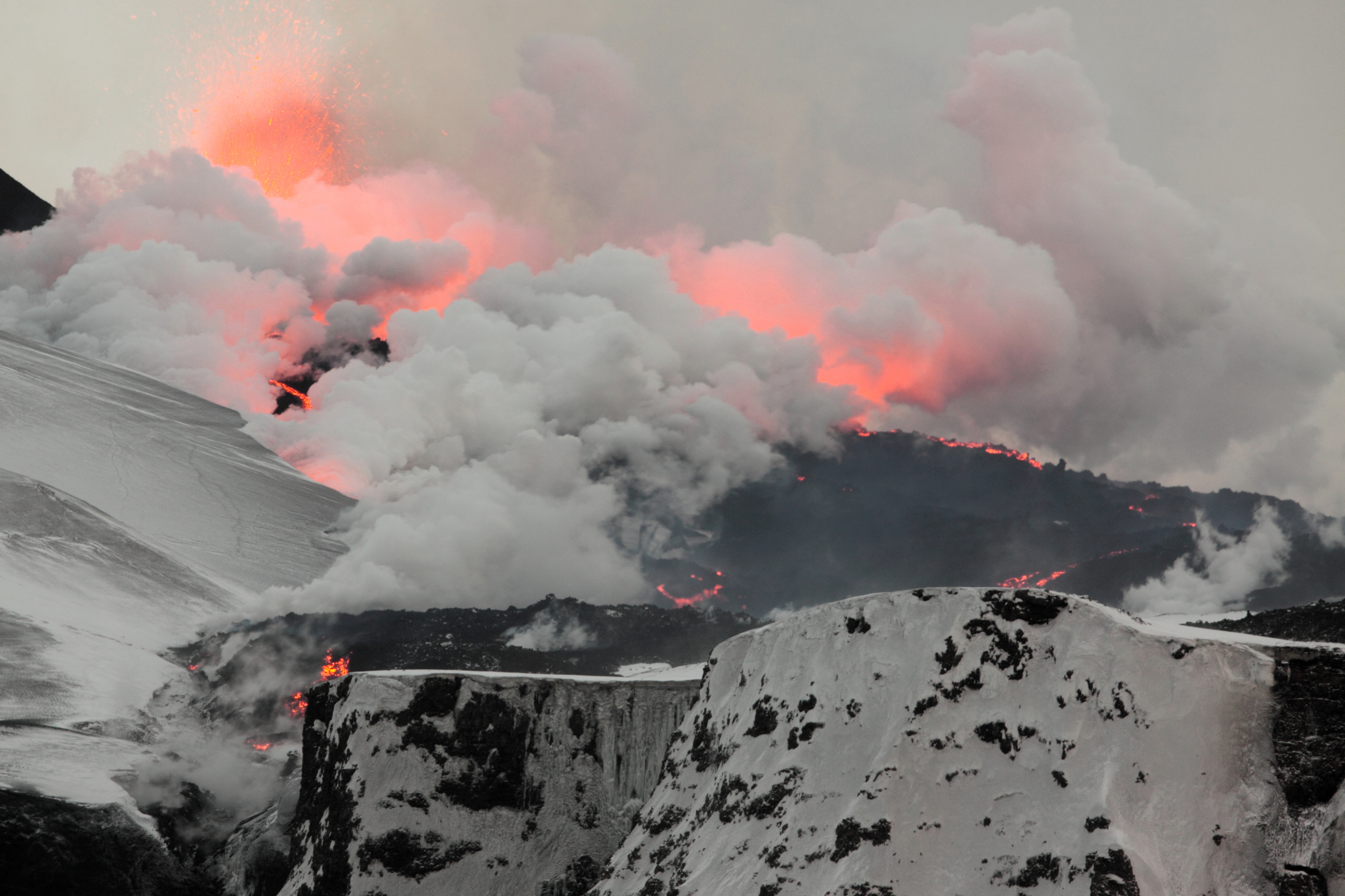 Second fissure eruption on Fimmvörðuháls in April 2010