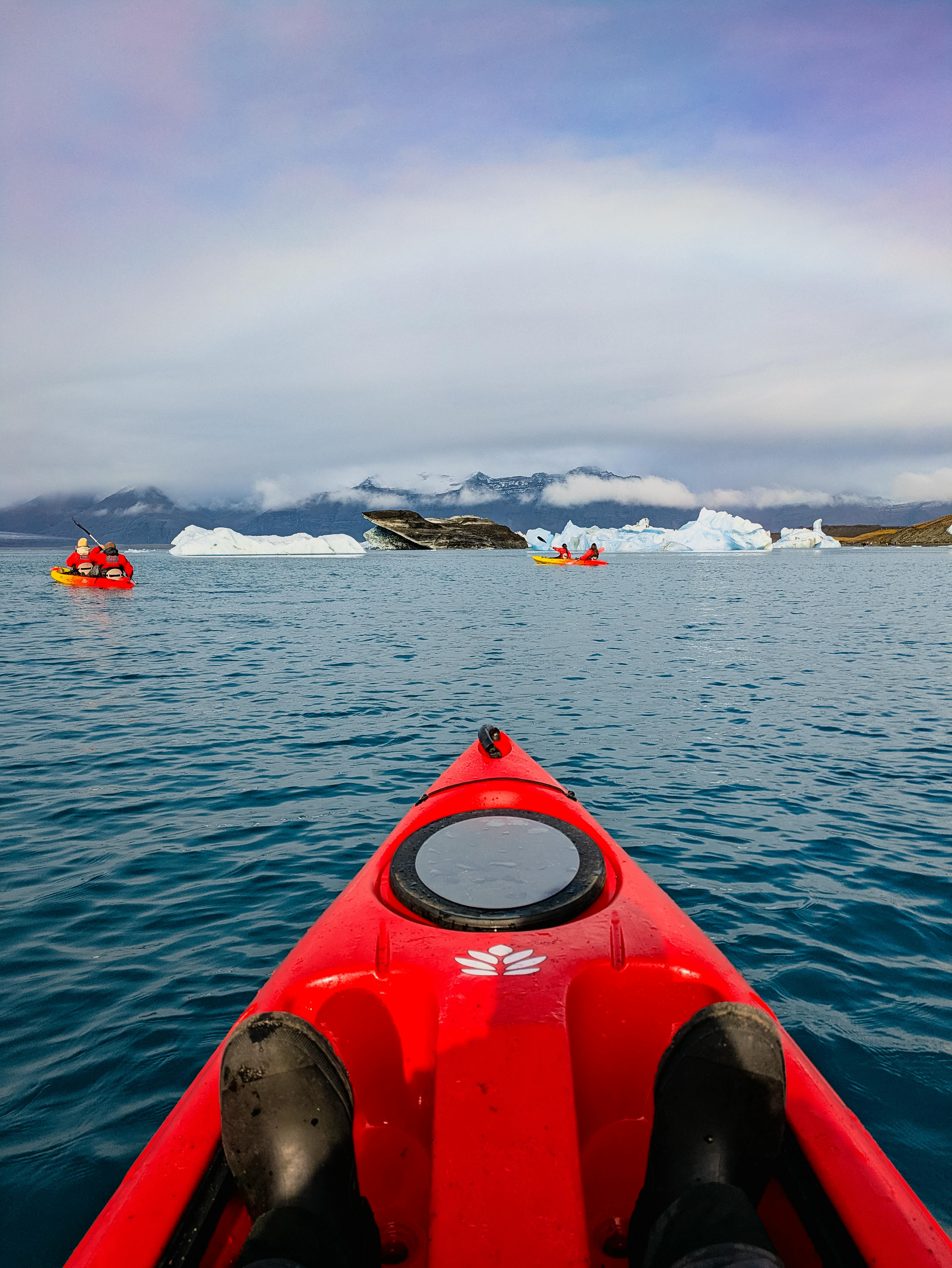 Kayak tour among icebergs on Jökulsárlón glacier lagoon