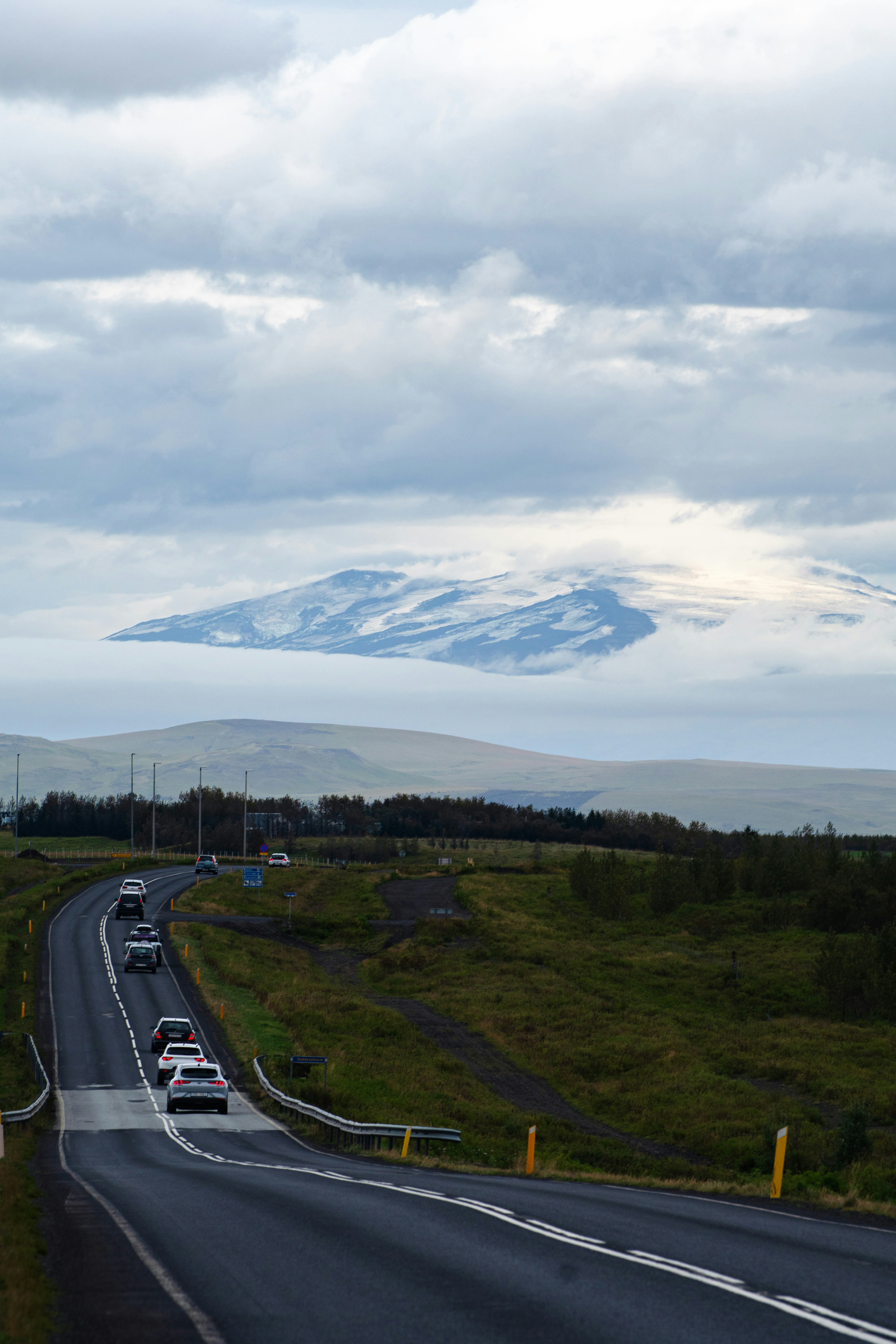 Cars driving the Ring Road in summer